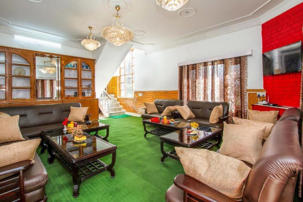 Hotel White Mist Manali Exteriér fotografie
