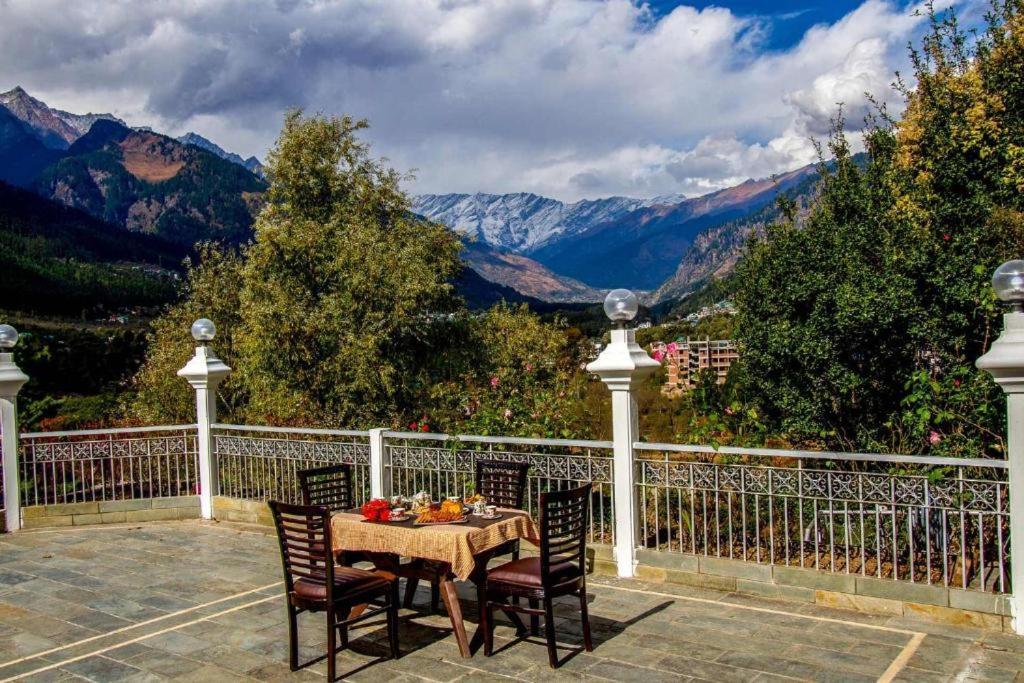 Hotel White Mist Manali Exteriér fotografie